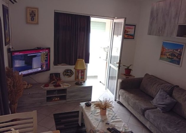 Tirane, jepet me qera garsonier Kati 4, 43 m² 600 € (Rruga Hasan Sufa)