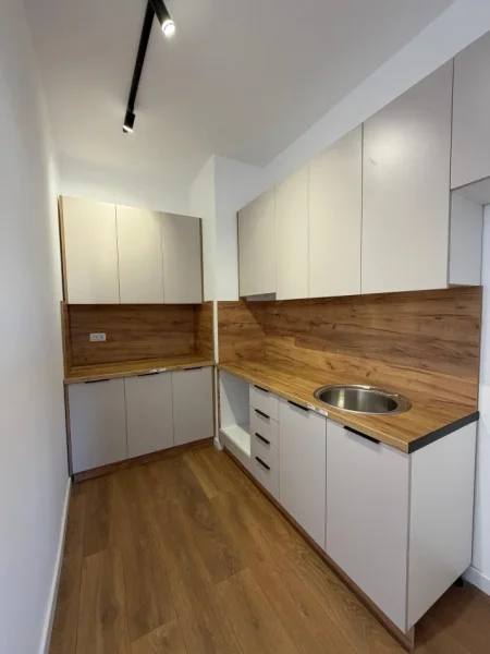 Tirane, shitet apartament 1+1+Ballkon Kati 7, 65 m² 95.000 €
