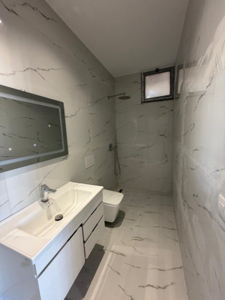 Tirane, shitet apartament 1+1+Ballkon Kati 7, 65 m² 95.000 € 