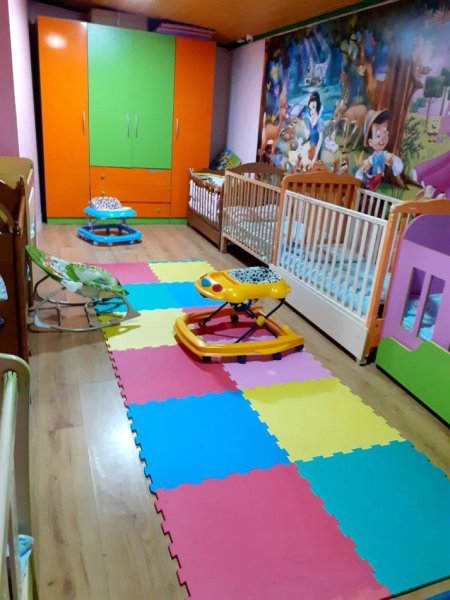 Tirane, jepet me qera ambjent biznesi , 200 m² 1.000 € (YZBERISHT)