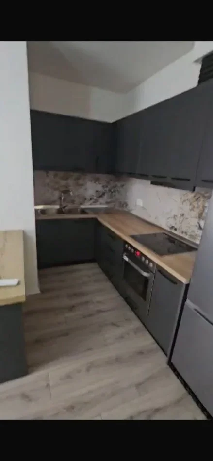 Tirane, jepet me qera apartament 1+1 Kati 3, 60 m² 450 € (ASTIR)