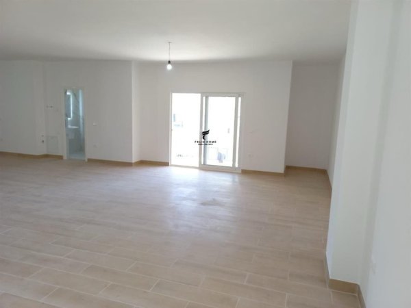 Tirane, jepet me qera magazine Kati -1, 1.000 m² 450 € (ASTIR)