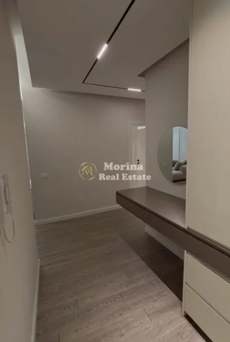 Tirane, jepet me qera apartament 2+1 Kati 1, 95 m² 1.100 € (TEG)