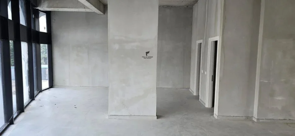 Tirane, jepet me qera dyqan Kati 0, 127 m² 1.260 € (ASTIR)