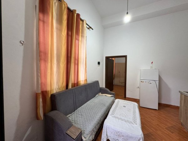 Tirane, jepet me qera apartament 1+1+Ballkon Kati 0, 47 m² 280 € (ne rrugen Besim Fagu Tirane.)