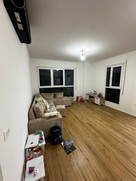 Tirane, jepet me qera apartament 2+1+Ballkon Kati 3, 98 m² 600 € (DON BOSKO)