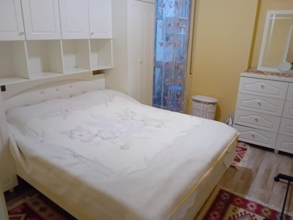 Tirane, jepet me qera apartament 1+1+Ballkon Kati 4, 60 m² 600 € (Selvia, prane Observatorit)