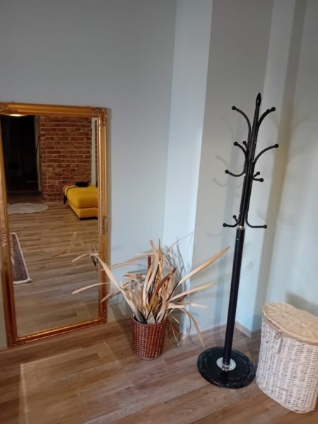 Tirane, jepet me qera apartament 1+1+Ballkon Kati 4, 60 m² 600 € (Selvia, prane Observatorit)