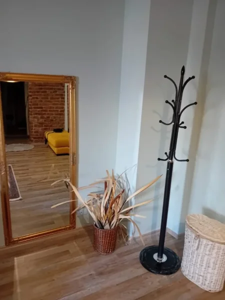 Tirane, jepet me qera apartament 1+1+Ballkon Kati 4, 60 m² 600 € (Selvia, prane Observatorit)