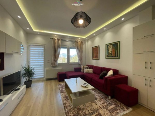 Tirane, jepet me qera apartament 2+1+Ballkon Kati 3, 90 m² 800 € (Liqeni, Kopshti Zoologjik, rruga Eduart Mano)