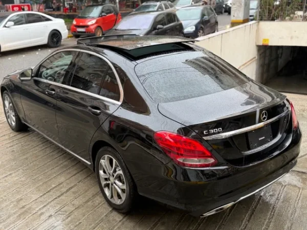 Mercedes C300 2.0Benzin 2016 Dogan e Paguar 10999Lek