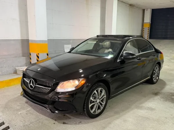 Mercedes C300 2.0Benzin 2016 Dogan e Paguar 10999Lek
