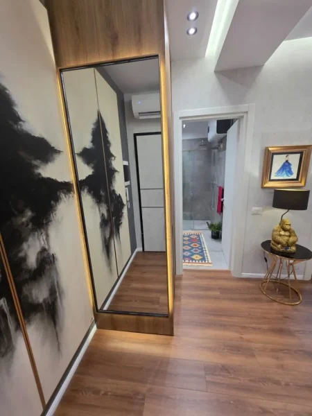 Tirane, jepet me qera apartament 1+1 Kati 6, 70 m² 850 € (21 Dhjetori)