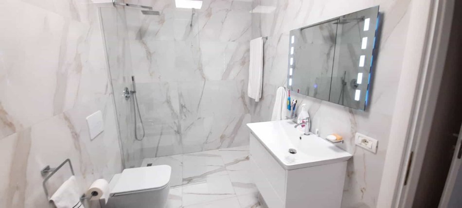 Tirane, shes apartament 2+1 Kati 6, 106 m² 214.000 € (Rruga Nexho Konomi)