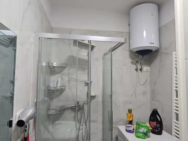 Tirane, shes apartament 2+1 Kati 3, 107 m² 285000 € (ali demi)