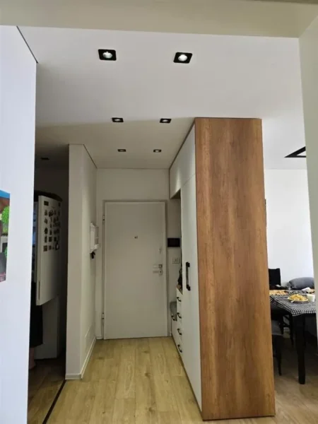 Tirane, shes apartament 2+1 Kati 3, 107 m² 285000 € (ali demi)