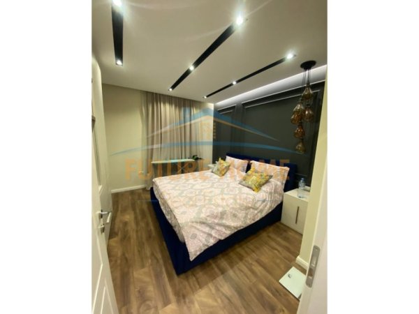 APARTAMENT 3+1+POST PARKIMI ME QERA , QENDER