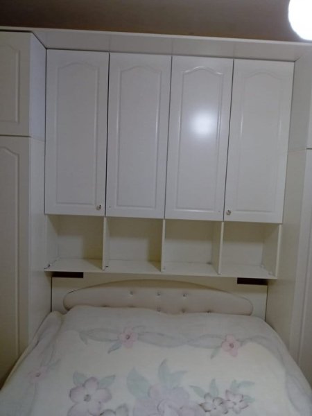 Tirane, jepet me qera apartament 1+1+Ballkon Kati 4, 600 € (Selvia)