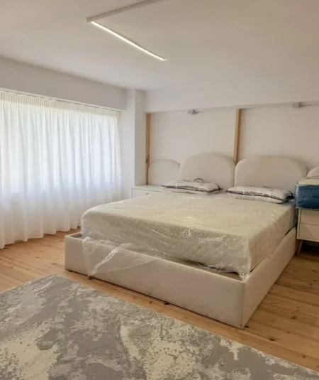 Tirane, jepet me qera apartament 1+1 Kati 0, 600 € (Prane Viles Goldi, Rruga e Dibres)