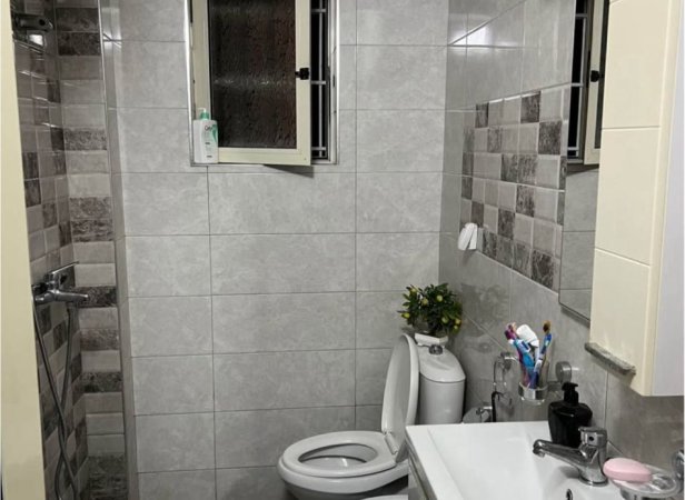 Tirane, shitet apartament 2+1 Kati 2, 69 m² 235.000 € (Gjimnazi Petro Nini)