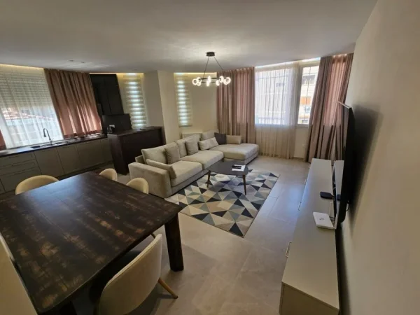 Tirane, jepet me qera apartament 2+1 Kati 3, 110 m² 1.300 € (Rruga e Kavajes)