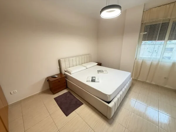 Tirane, jepet me qera apartament 1+1 Kati 5, 80 m² 680 € (Rruga e Elbasanit)