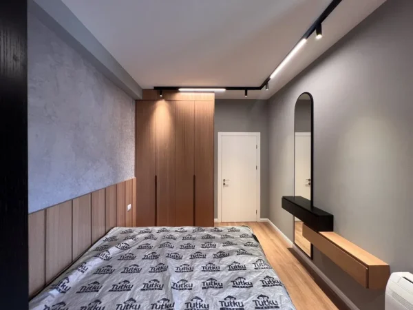 Tirane, shitet 1+1+Ballkon Kati 4, 165.000 € 