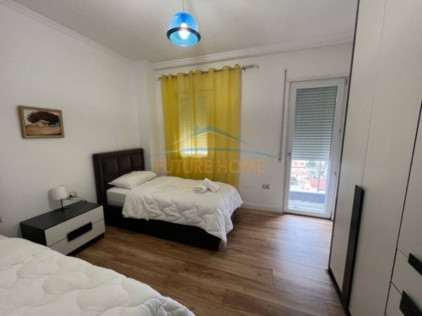 Tirane, jepet me qera apartament 2+1+Ballkon Kati 8, 1.100 m² 1.100 € (Qemal Stafa)