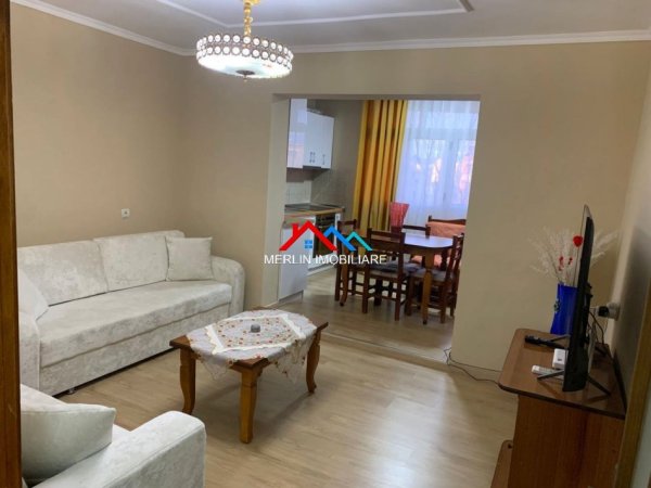 Shqiperi, jepet me qera apartament 2+1+Ballkon Kati 3, 70 m² 500 € (RRUGA BESIM ZYMA,QSUT.)