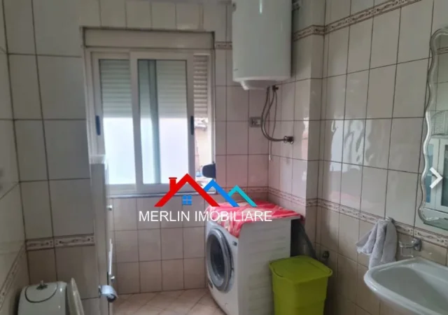 Shqiperi, jepet me qera apartament 1+1+Ballkon Kati 2, 74 m² 673 € (RRUGA E DURRESIT)