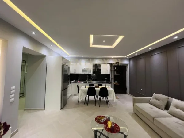 Tirane, jepet me qera apartament 2+1 Kati 12, 100 m² 600 € 