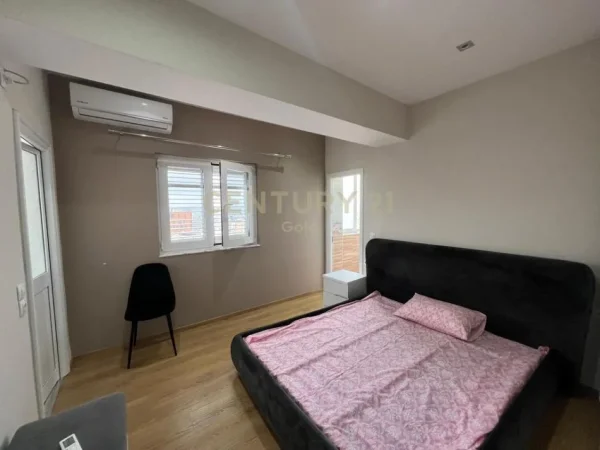 Tirane, jepet me qera apartament 2+1 Kati 12, 100 m² 600 € 