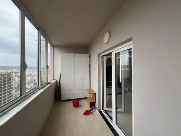 Tirane, jepet me qera apartament 2+1 Kati 12, 100 m² 600 € 