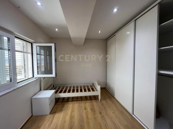 Tirane, jepet me qera apartament 2+1 Kati 12, 100 m² 600 € 