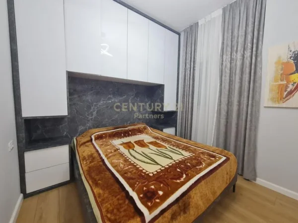 Tirane, jepet me qera apartament 1+1 Kati 7, 55 m² 550 € (Dritan Hoxha)