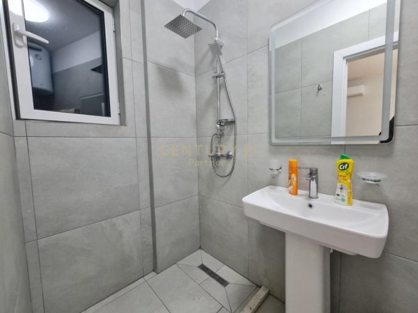 Tirane, jepet me qera apartament 1+1 Kati 7, 55 m² 550 € (Dritan Hoxha)