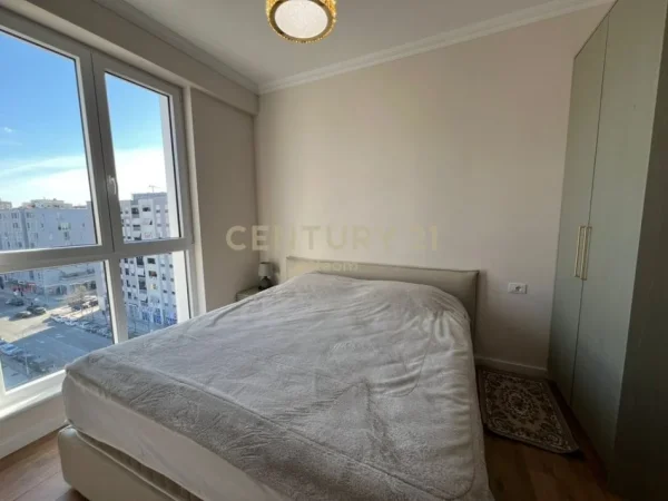 Tirane, jepet me qera apartament 1+1 Kati 7, 65 m² 700 € 