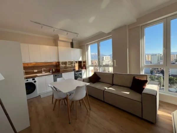 Tirane, jepet me qera apartament 1+1 Kati 7, 65 m² 700 € 