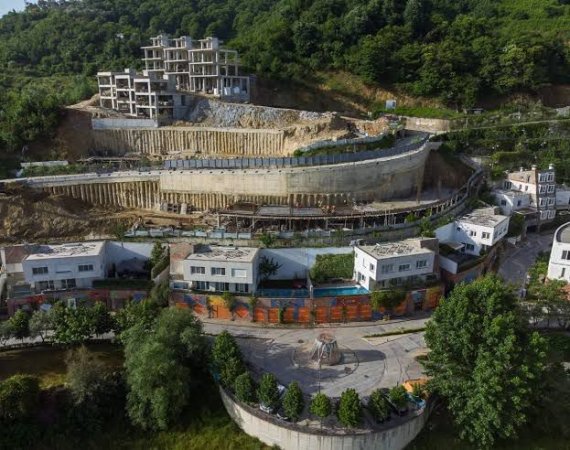 Tirane, shitet apartament 1+1+Ballkon Kati 5, 71 m² 118.500 € (kodra e diellit)