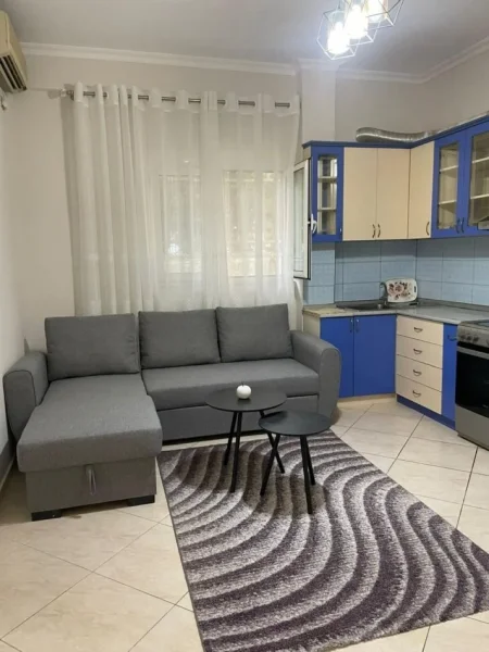 Tirane, jap me qera apartament 1+1+Ballkon Kati 2, 70 m² 400 € (QYTET STUDENTI)