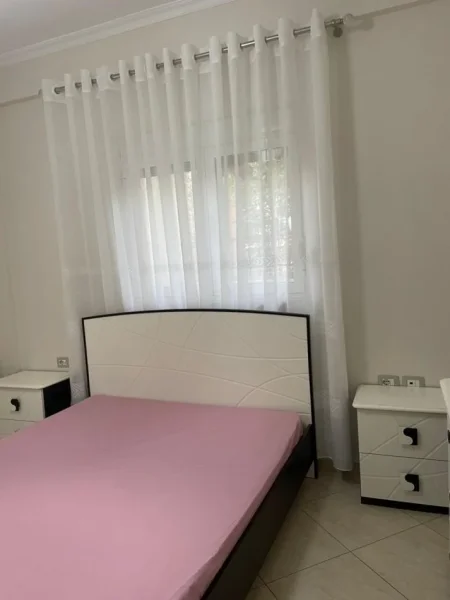 Tirane, jap me qera apartament 1+1+Ballkon Kati 2, 70 m² 400 € (QYTET STUDENTI)