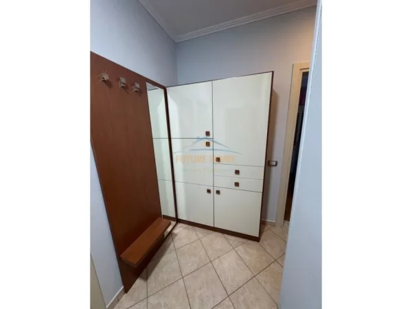 Tirane, jepet me qera apartament 2+1+Ballkon Kati 7, 97 m² 620 € (Rruga Asim Vokshi, Tirane)