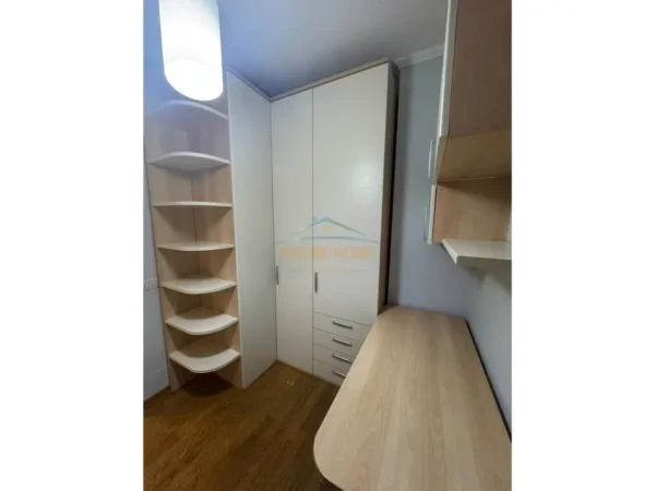 Tirane, shitet apartament 2+1+Ballkon Kati 7, 97 m² (Rruga Asim Vokshi, Tirane)