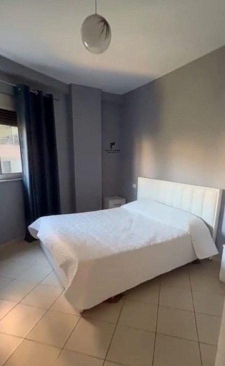 Tirane, jepet me qera apartament 1+1+Ballkon Kati 2, 55 m² 550 € (KODRA E DIELLIT)