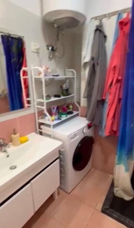 Tirane, jepet me qera apartament 1+1+Ballkon Kati 2, 55 m² 550 € (KODRA E DIELLIT)