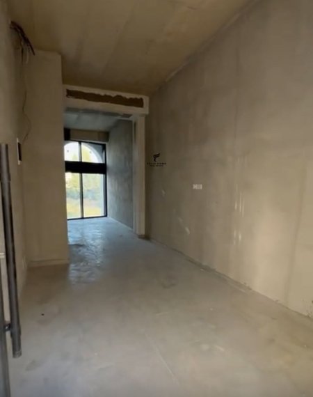 Tirane, jepet me qera dyqan Kati 0, 40 m² 400 € (ASTIR)