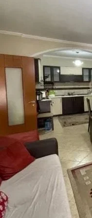 Tirane, jepet me qera apartament 1+1+Ballkon Kati 8, 75 m² 400 € (ASTIR)