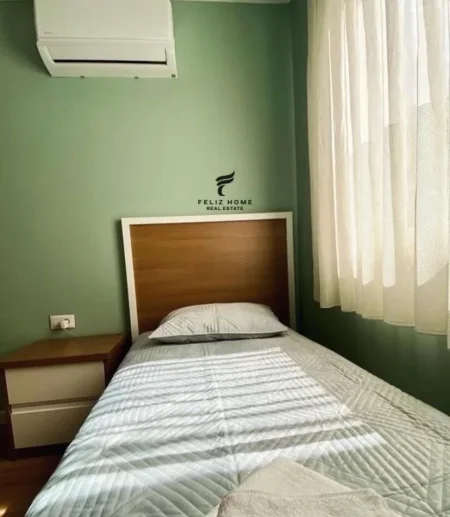 Tirane, jepet me qera apartament 2+1+Ballkon Kati 4, 80 m² 800 € (RRUGA E KAVAJES)