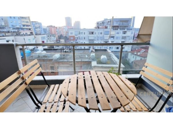 Tirane, jepet me qera apartament 2+1 Kati 5, 70 m² 820 € (Pazari Ri)