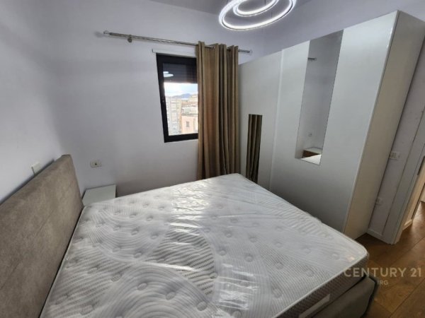 Tirane, jepet me qera apartament 2+1 Kati 5, 70 m² 820 € (Pazari Ri)